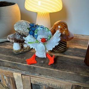 Cute Annalee doll spring duck with bonnet perfect condition